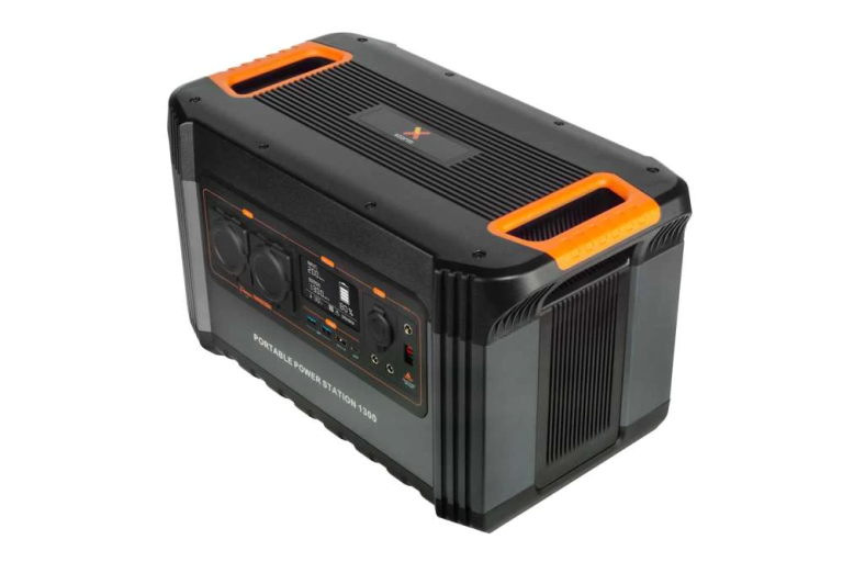 Xtreme Power Station Portable - 1300 Watts - 392000 mAh - Black/Orange