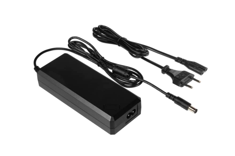 Xtreme Power Station Portable - 500 Watts - 192000 mAh - Black/Orange