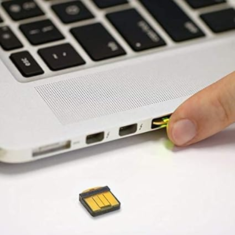 YubiKey 5 Nano by YUBICO