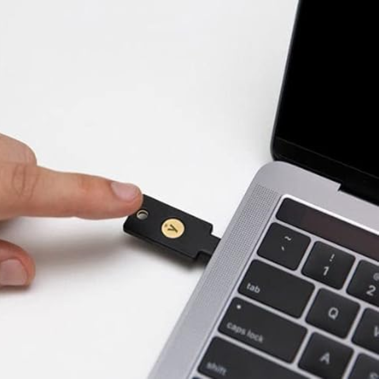 Security Key C NFC by Yubico