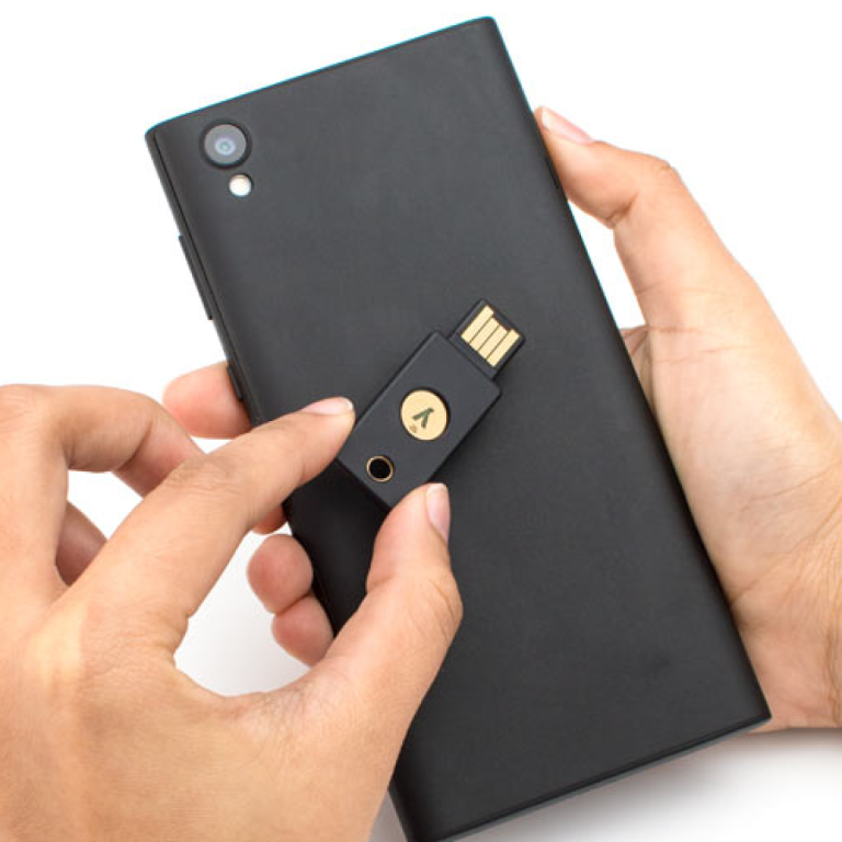 Security Key NFC by Yubico